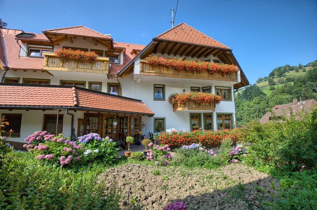 Gasthaus Sonne Münstertal Esterno foto